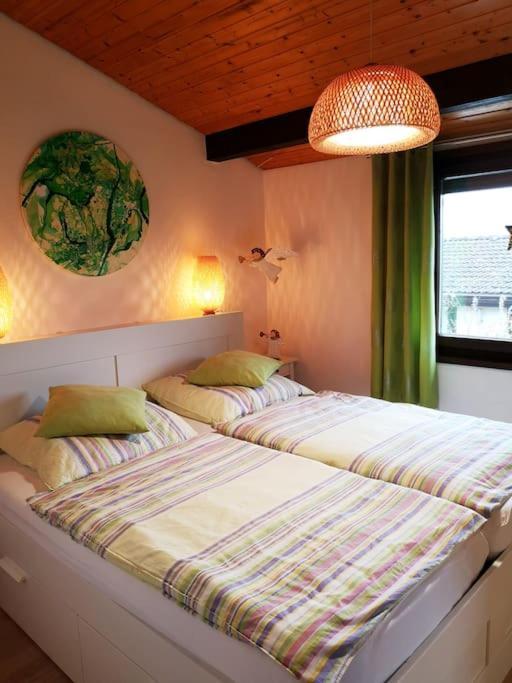 Ferienhaus Lena Im Sauerland Direkt Am Hennesee 梅舍德 外观 照片