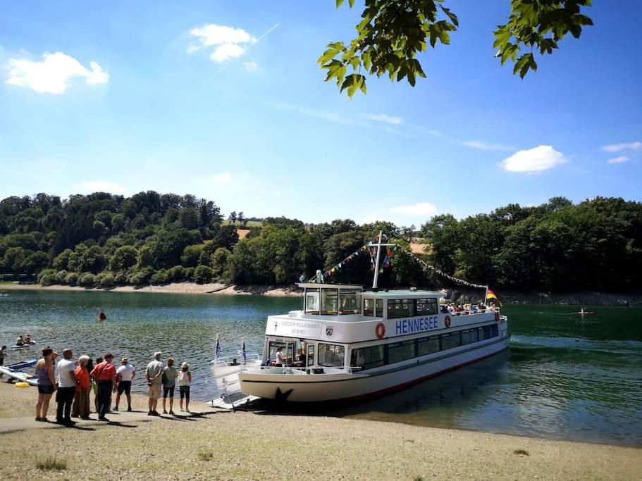 Ferienhaus Lena Im Sauerland Direkt Am Hennesee 梅舍德 外观 照片